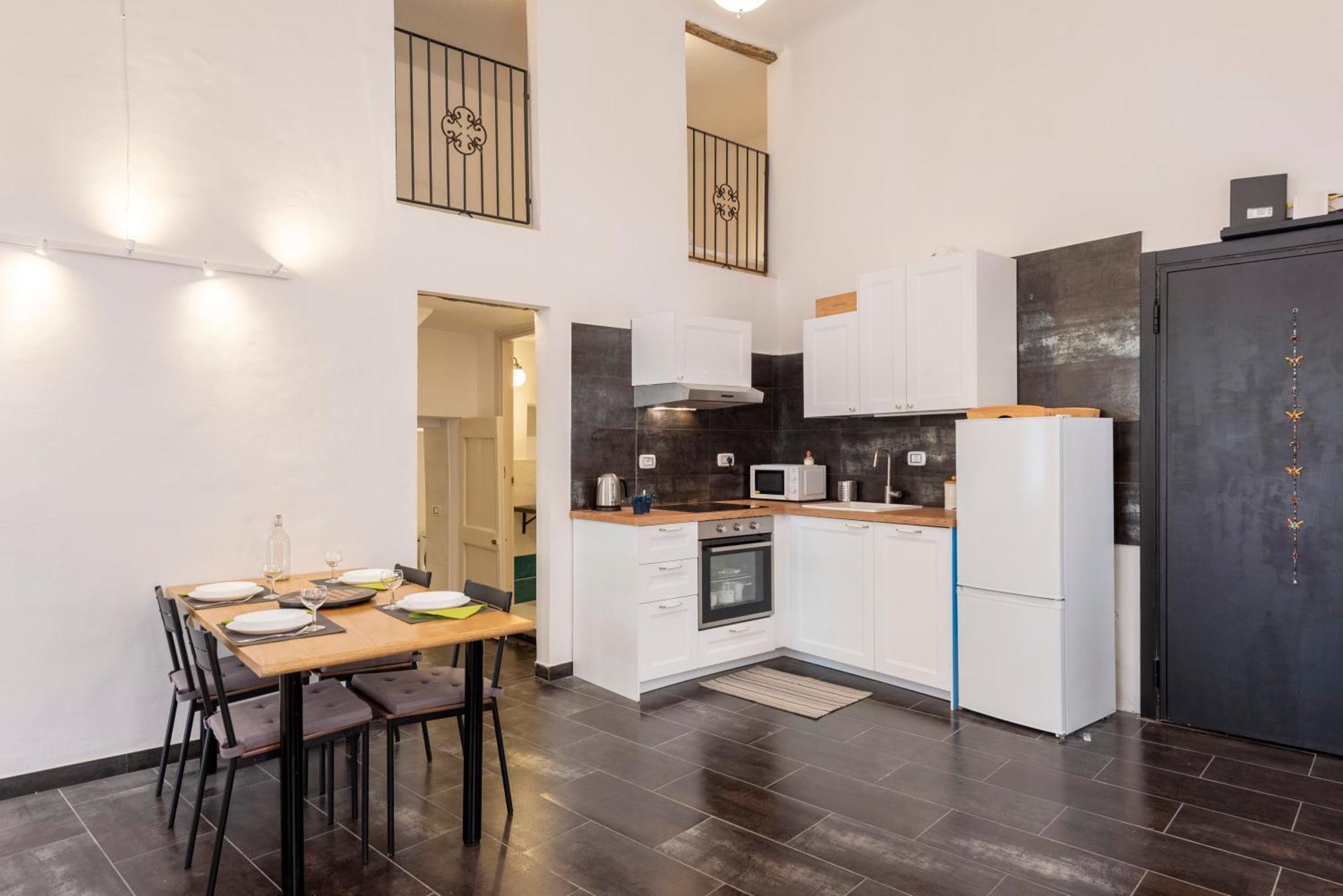 Joivy Excellent 2-bed Flat In Genoa's Old Town Apartment Genua