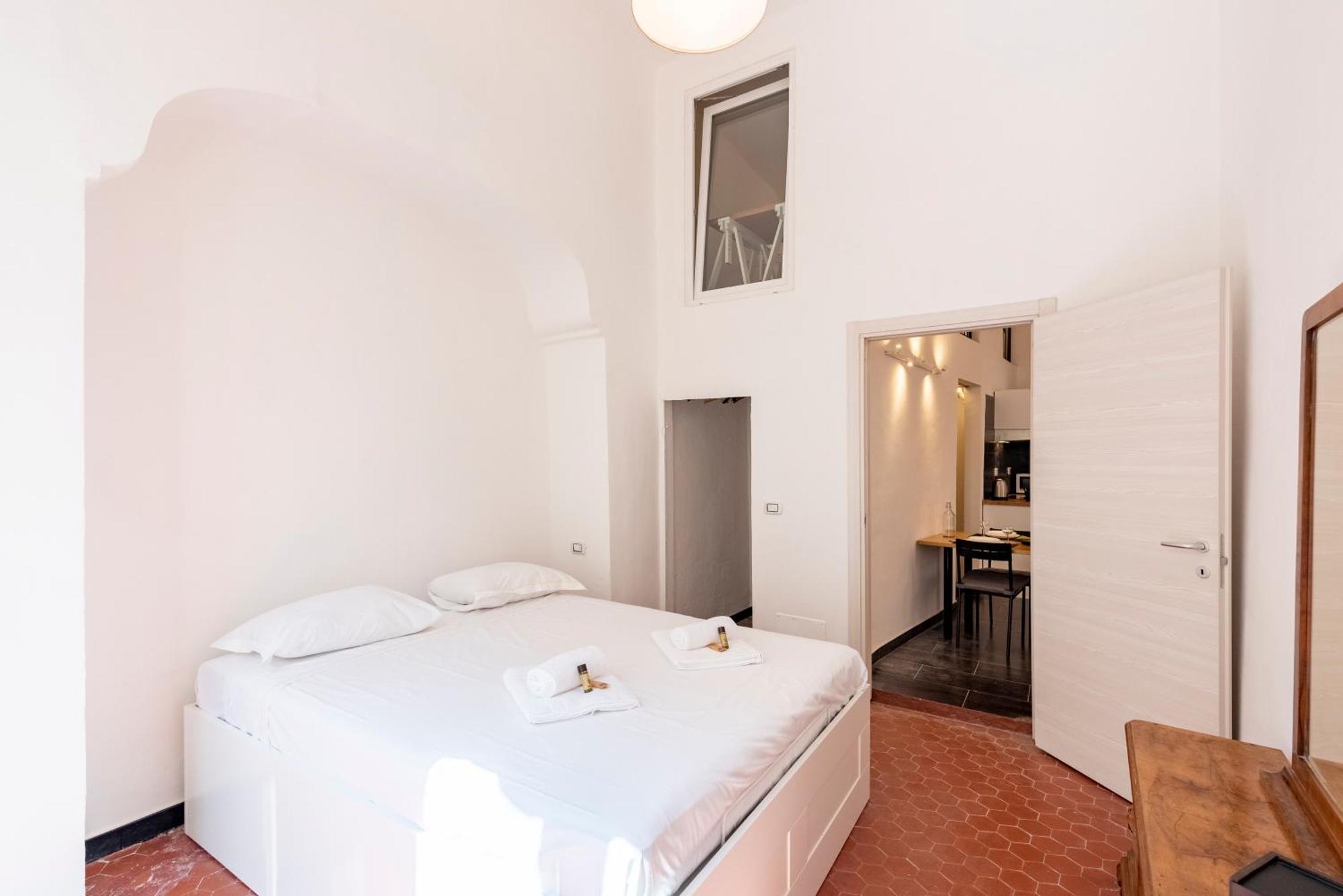 Joivy Excellent 2-bed Flat In Genoa's Old Town Appartement